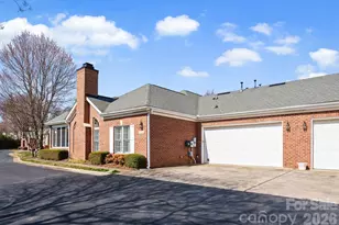 8348 Highland Glen Dr, Charlotte, NC 28269 - Photo 2