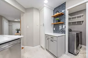 6039 Gray Gate Ln, Charlotte, NC 28210 - Photo 32