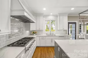 11132 Colonial Country Ln, Charlotte, NC 28277 - Photo 16