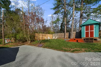 1207 Willow Road, Hendersonville, NC 28739 - Photo 28