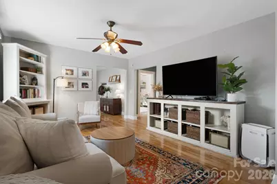 1207 Willow Road, Hendersonville, NC 28739 - Photo 8