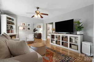 1207 Willow Rd, Hendersonville, NC 28739 - Photo 8