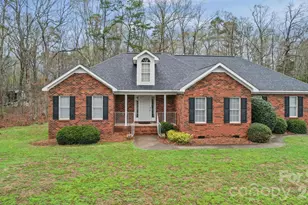 410 W Elm St, Wingate, NC 28174 - Photo 2