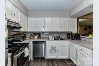 7304 Winery Lane, Charlotte, NC 28227 - Photo 6