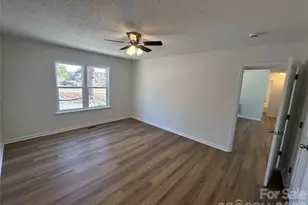 208 Poplar St, Heath Springs, SC 29058 - Photo 10