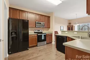 2345 Calabassas Ln, Matthews, NC 28105 - Photo 4