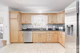 122 Loggers Run, Hendersonville, NC 28739 - Photo 4