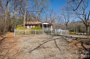 525 E Mills St, Columbus, NC 28722 - Photo 30