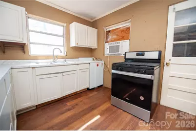 525 E Mills Street, Columbus, NC 28722 - Photo 20