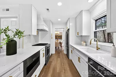 2425 Bergen Court, Charlotte, NC 28210 - Photo 10