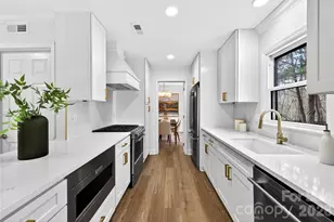 2425 Bergen Ct, Charlotte, NC 28210 - Photo 10