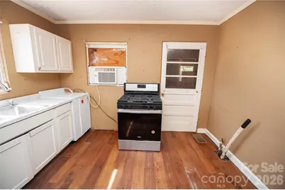 525 E Mills Street E, Columbus, NC 28722 - Photo 22