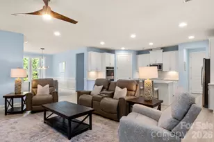 1813 Top Flight Dr, Indian Trail, NC 28079 - Photo 4