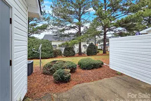 4174 Melrose Club Dr, Matthews, NC 28105 - Photo 14