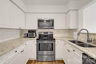 4174 Melrose Club Dr, Matthews, NC 28105 - Photo 4