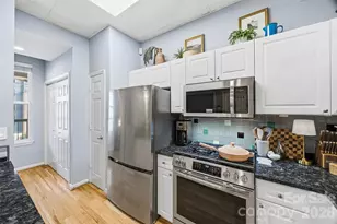 405 W 7th St, Charlotte, NC 28202 - Photo 4