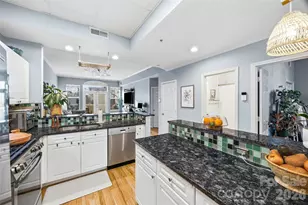 405 W 7th St, Charlotte, NC 28202 - Photo 8