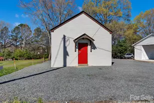 4620 Potter Rd, Matthews, NC 28104 - Photo 4