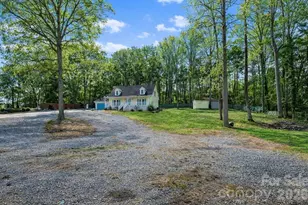 805 Edgewater Dr, Belmont, NC 28012 - Photo 2