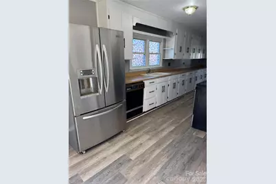 80 English Street, Spruce Pine, NC 28777 - Photo 12