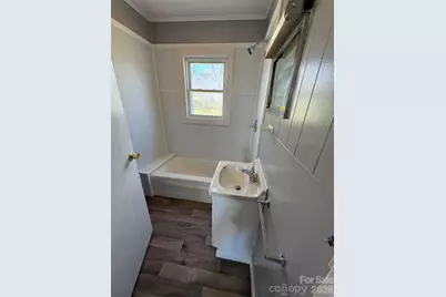 80 English Street, Spruce Pine, NC 28777 - Photo 6