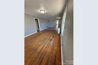 80 English Street, Spruce Pine, NC 28777 - Photo 2