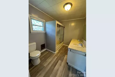 80 English Street, Spruce Pine, NC 28777 - Photo 8