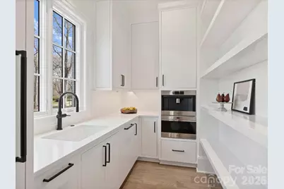 1436 Queens Road W, Charlotte, NC 28207 - Photo 20