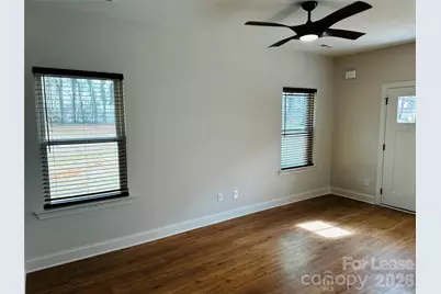525 N Linwood Avenue, Charlotte, NC 28216 - Photo 6