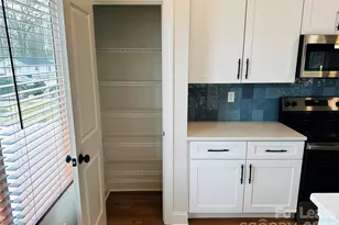 525 N Linwood Ave, Charlotte, NC 28216 - Photo 12