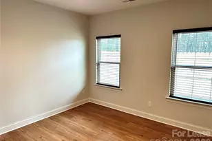 525 N Linwood Ave, Charlotte, NC 28216 - Photo 16