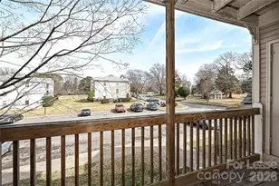 6156 Meadow Rose Ln, Charlotte, NC 28215 - Photo 10