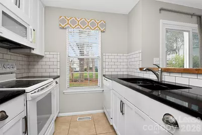 8240 Circle Tree Lane, Charlotte, NC 28277 - Photo 12