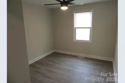 146 Loomis Street, Chester, SC 29706 - Photo 8