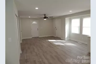 146 Loomis Street, Chester, SC 29706 - Photo 4