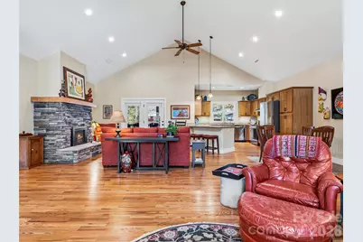 25 Woodbend Lane, Black Mountain, NC 28711 - Photo 6