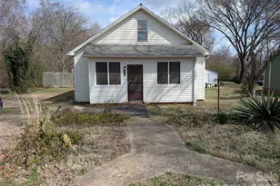 633 S Eastway Dr, Troutman, NC 28166 - Photo 1