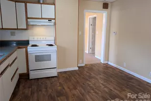 633 S Eastway Dr, Troutman, NC 28166 - Photo 12