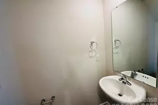 6322 Lowe Ln, Charlotte, NC 28214 - Photo 8