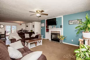 140 Della Dr, Statesville, NC 28625 - Photo 8