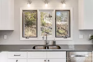 166 Pierpoint Dr, Lake Lure, NC 28746 - Photo 10