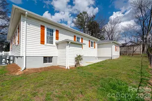 411 W Sycamore St, Lincolnton, NC 28092 - Photo 32