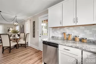 411 W Sycamore St, Lincolnton, NC 28092 - Photo 14