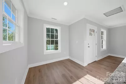 844 5th Avenue SW, Hickory, NC 28602 - Photo 12