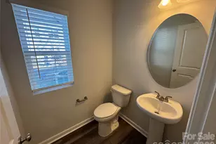 4614 Lakeview Rd, Charlotte, NC 28216 - Photo 8