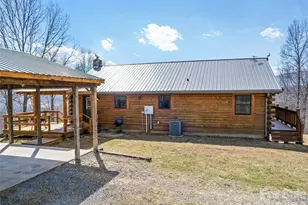 425 Rustic Ridge Dr, Canton, NC 28716 - Photo 4