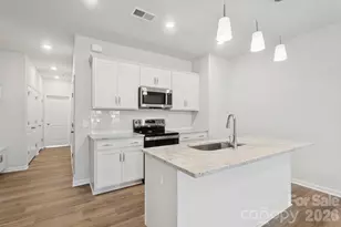 4628 Lakeview Rd, Charlotte, NC 28216 - Photo 4