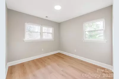 2025 Birchcrest Drive, Charlotte, NC 28205 - Photo 18