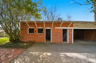 321 9th St NW, Hickory, NC 28601 - Photo 44