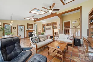 321 9th St NW, Hickory, NC 28601 - Photo 12